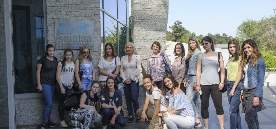 Šesta beogradska gimnazija u „Danu devojčica“