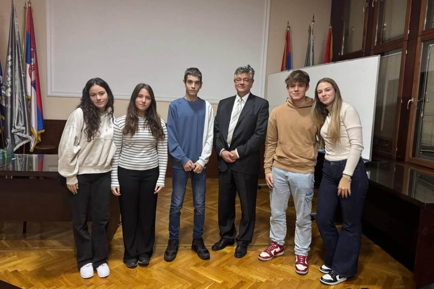 „Чаробна хемија“ на предавању „Литијум из српског Јадра“