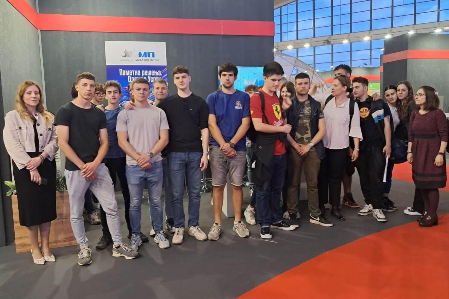 Посета Сајму технике